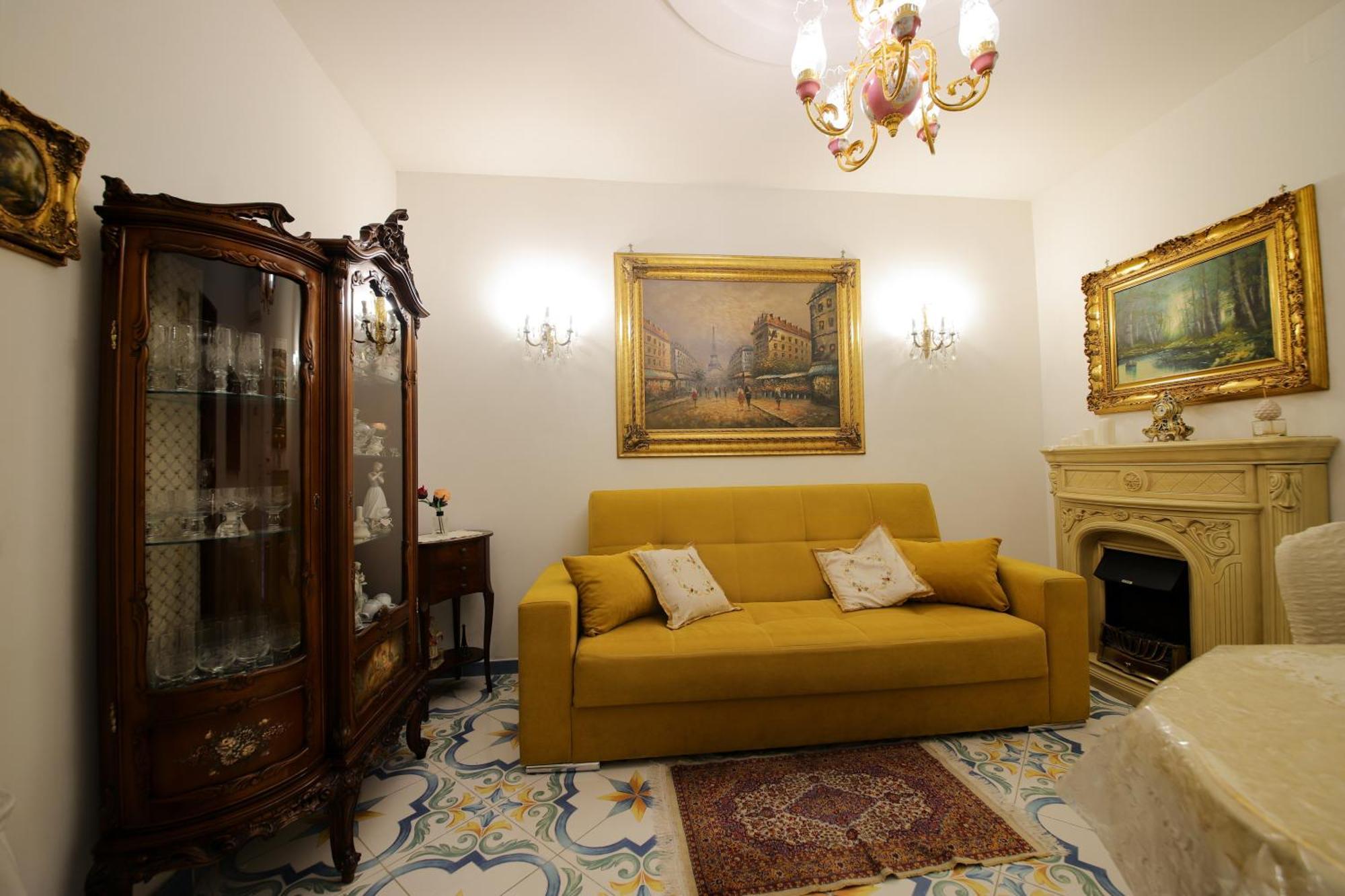 Giallo Napoletano Home Naples Exterior photo